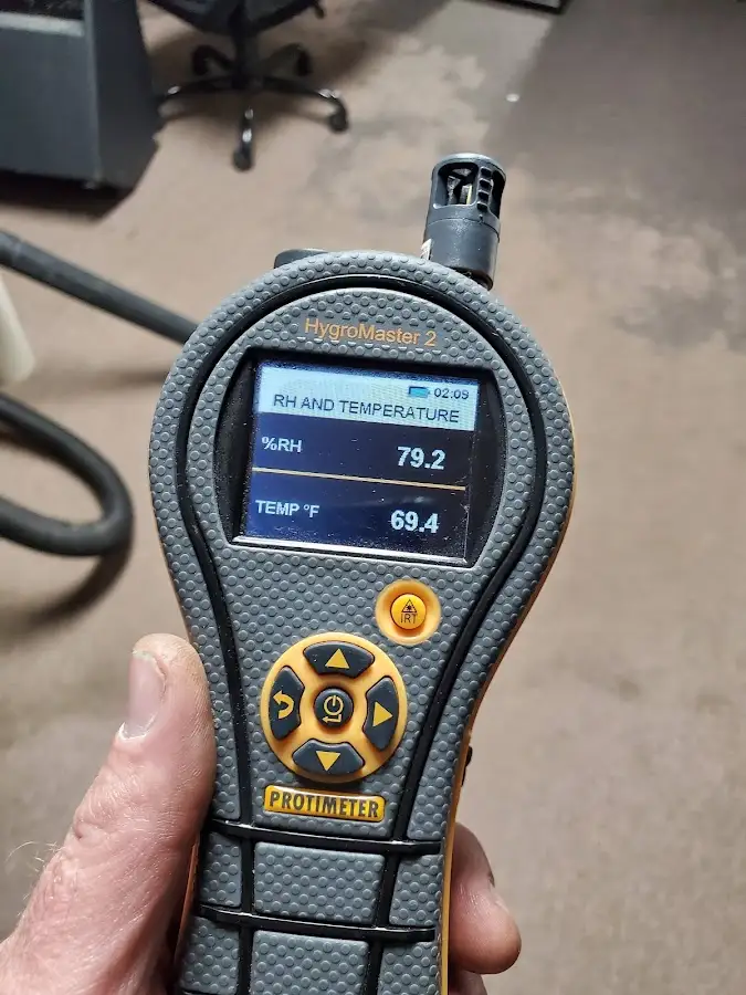 Moisture meter humidity assessment for Mold Remediation & Removal in San Buenaventura (Ventura)